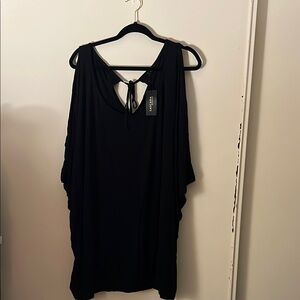 VENUS Black Women's Top